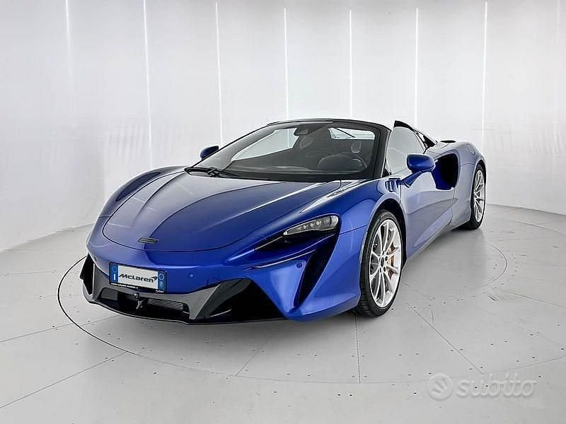 Nuova McLaren Artura 700 CV (514 kW) 2025 Blunero Cabrio