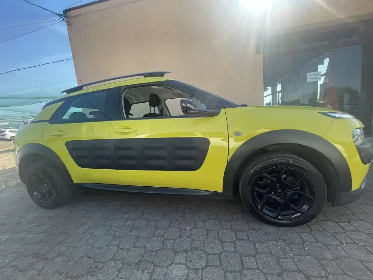 Usata Citroën C4 Shine Edition 82 CV (60 kW) 2014 Verde SUV