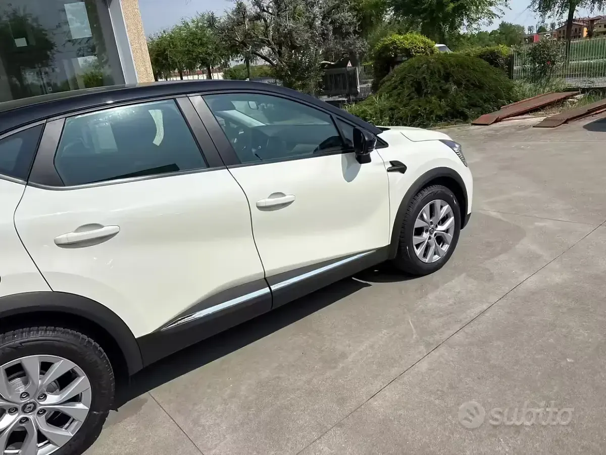 Occasion Renault Captur Techno 101 PK (74 kW) 2025 SUV