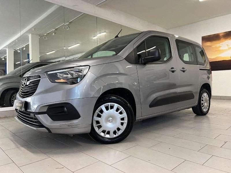 Grigio scuro Usata 2021 Opel Combo Life Edition Monovolume | 14.700 € (Buon prezzo) - Immagine 1/4