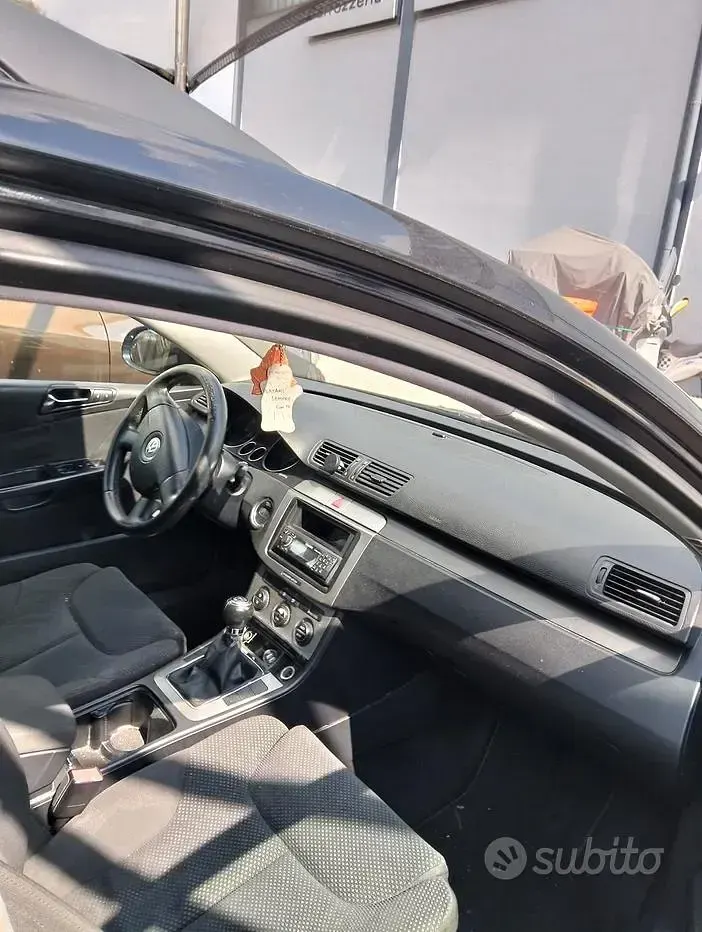 Usata VW Passat 105 CV (77 kW) 2007 Nero Station wagon