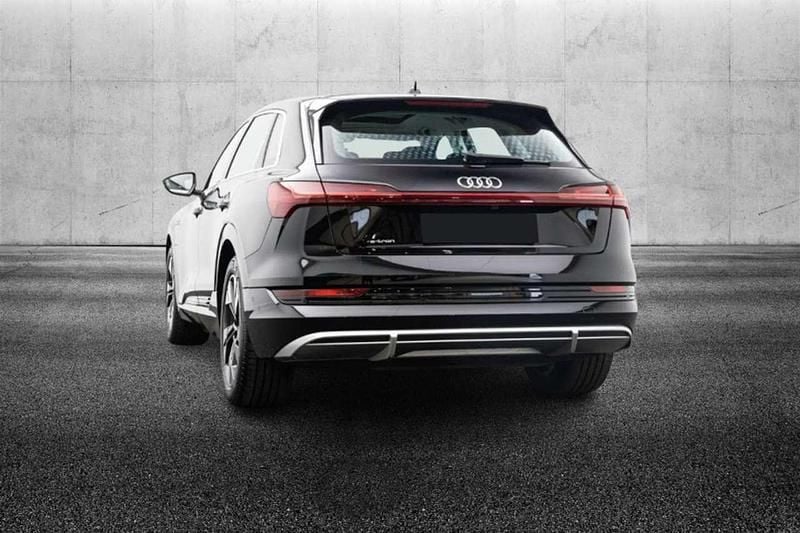 Usata Audi e-tron S-Line 158 kW (215 CV) 2022 Nero SUV