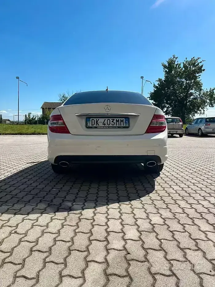 Usata Mercedes C320 Avantgarde 224 CV (164 kW) 2007 Bianco Berlina