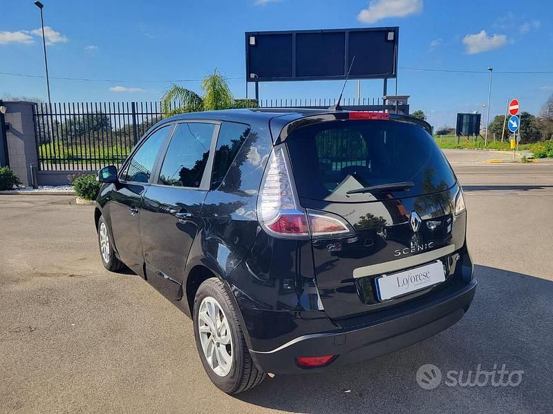 Usata Renault Scénic III 110 CV (80 kW) 2015 Nero metallizzato Monovolume