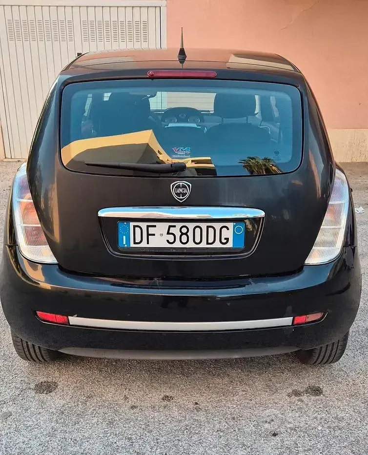 Usata Lancia Ypsilon 60 CV (44 kW) 2007 Nero Utilitaria