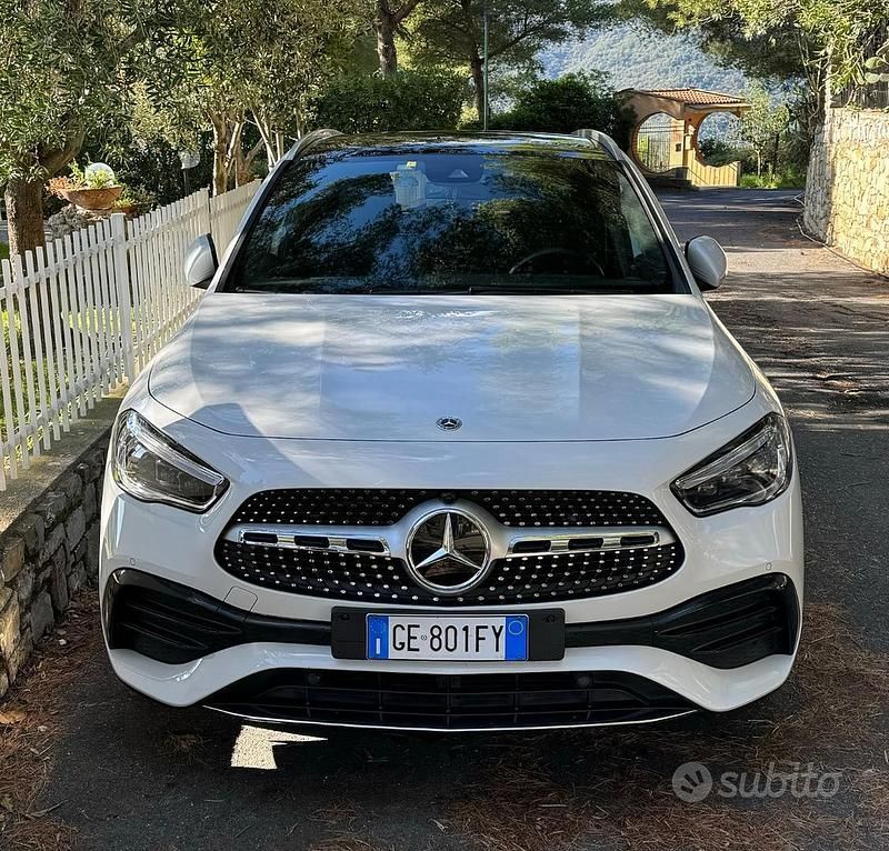 Bianco Usata 2021 Mercedes GLA200 Premium Plus SUV | 29.000 € - Immagine 1/4