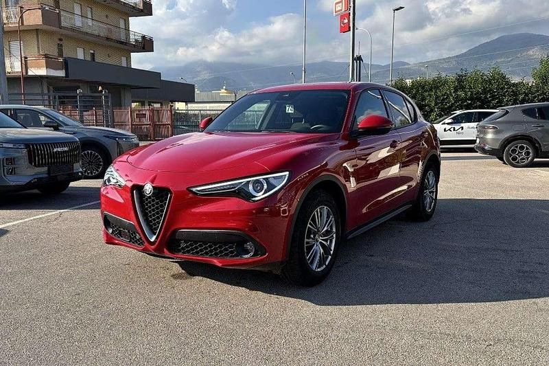 Usata Alfa Romeo Stelvio Business 160 CV (117 kW) 2022 Rosso SUV
