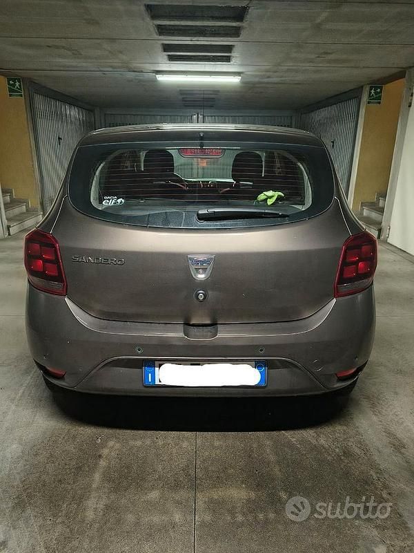 Usata Dacia Sandero Comfort 75 CV (55 kW) 2018 Marrone Utilitaria