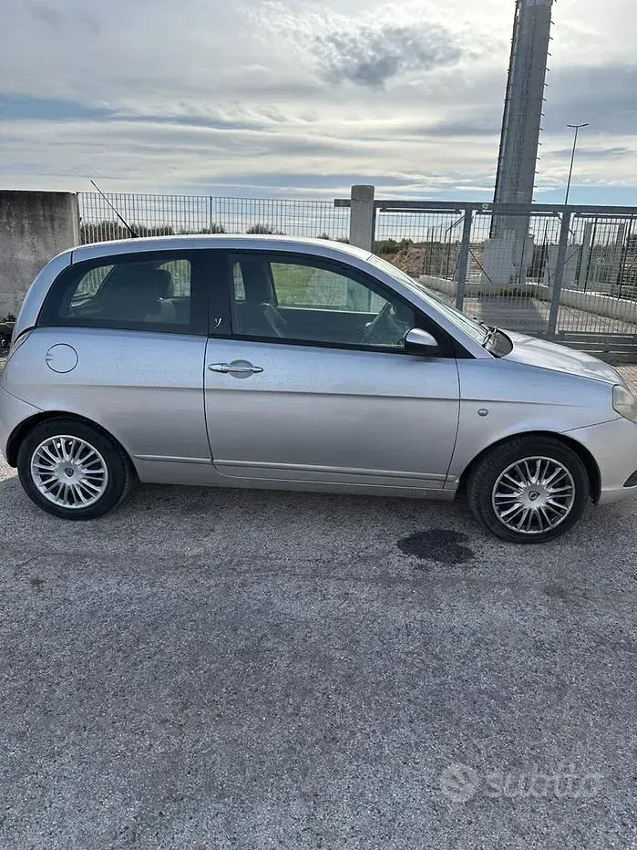 Usata Lancia Ypsilon 2006 Grigio Utilitaria