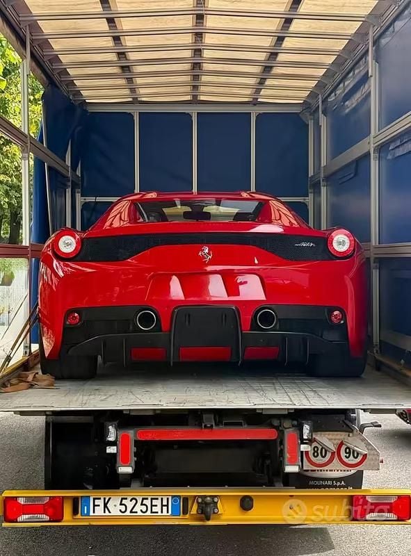 Usata Ferrari 458 600 CV (441 kW) 2015 Rosso Cabrio