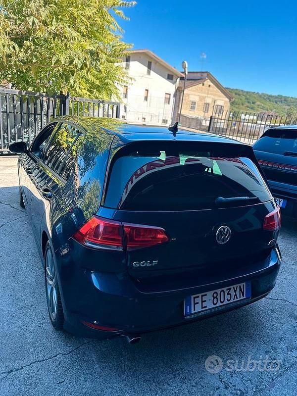 Usata VW Golf VII R-line 115 CV (84 kW) 2016 Blu Berlina