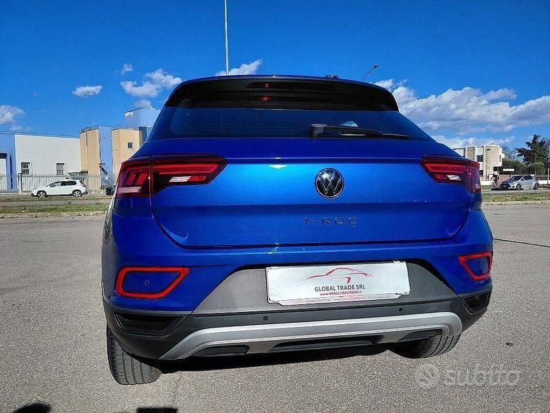 Usata VW T-Roc Life 150 CV (110 kW) 2022 Blu SUV