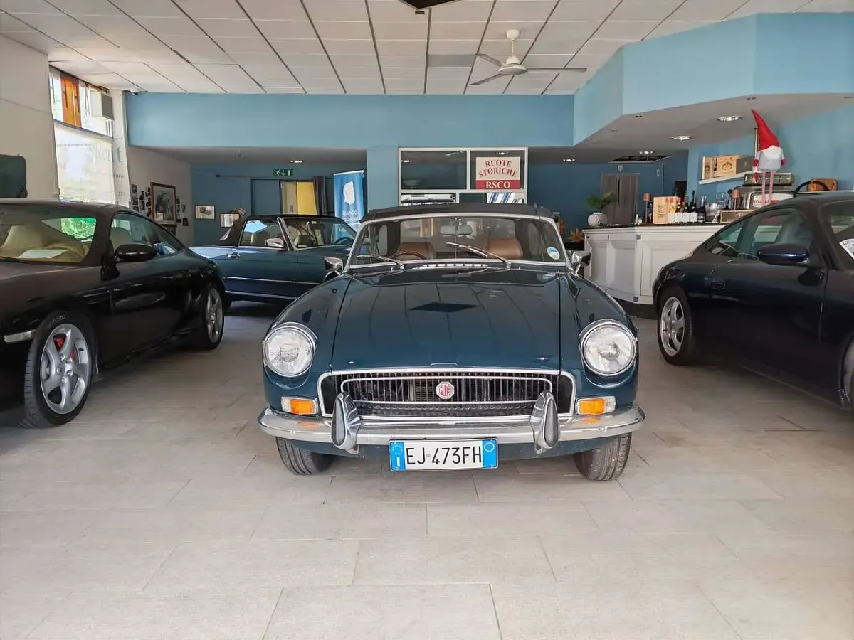 Usata MG B 95 CV (69 kW) 1971 Verde Cabrio
