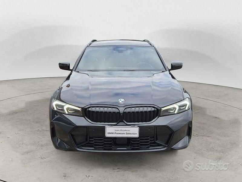 Usata BMW 320e M Sport 190 CV (139 kW) 2025 Nero Station wagon