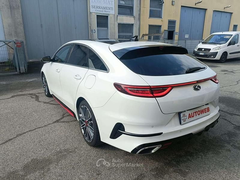 Usata Kia ProCeed GT 204 CV (150 kW) 2020 Bianco Station wagon