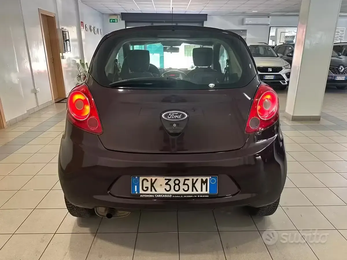 Usata Ford Ka Titanium 75 CV (55 kW) 2009 Viola metallizzato Utilitaria