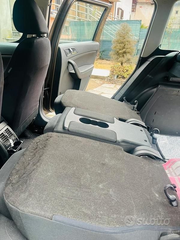 Usata Skoda Yeti 110 CV (80 kW) 2014 Marrone SUV