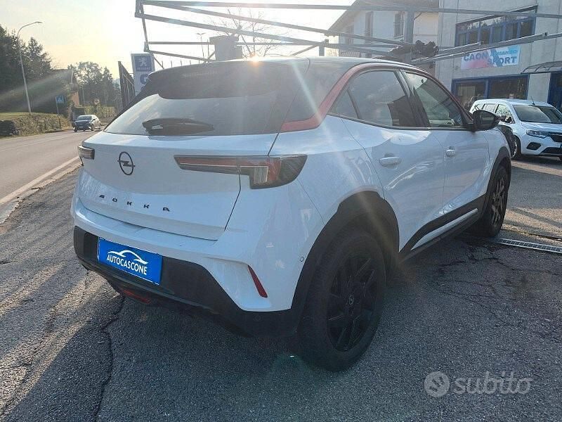Usata Opel Mokka GS Line 101 CV (74 kW) 2022 Bianco SUV