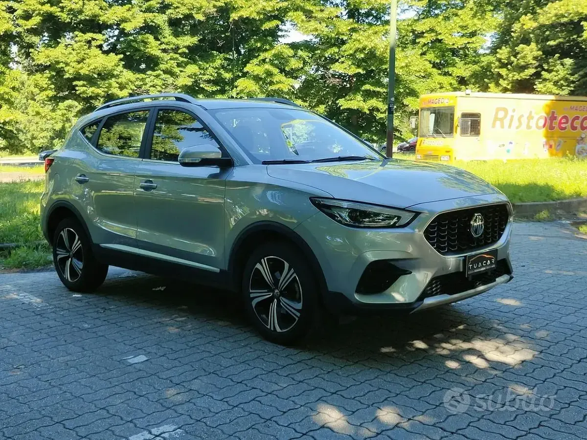 Usata MG ZS Comfort 106 CV (77 kW) 2023 Grigio SUV