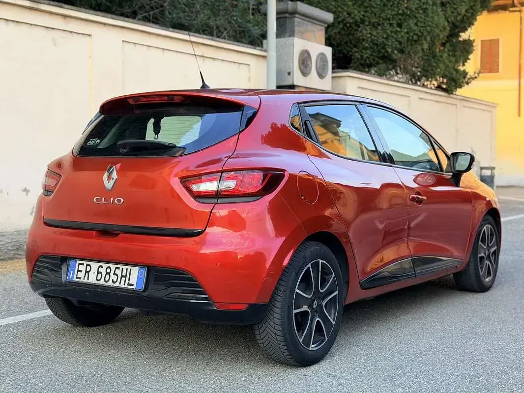 Usata Renault Clio IV 73 CV (53 kW) 2013 Berlina