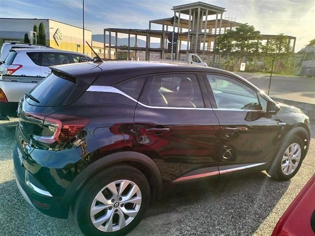 Usata Renault Captur Intens 143 CV (105 kW) 2022 Altro(met.) SUV