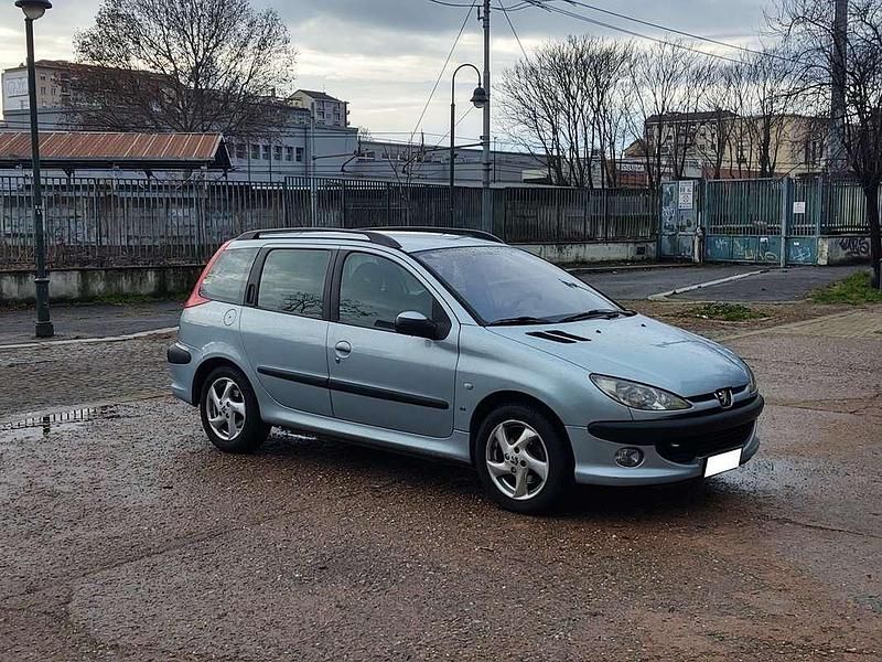 Usata Peugeot 206 109 CV (80 kW) 2003 Argento Station wagon
