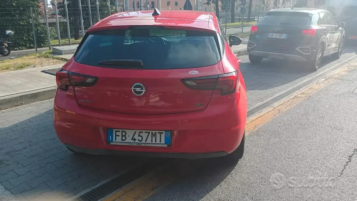 Usata Opel Astra Innovation 110 CV (80 kW) 2015 Berlina