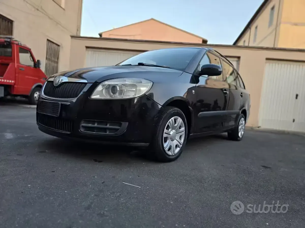 Usata Skoda Fabia Comfort 80 CV (58 kW) 2008 Nero Berlina