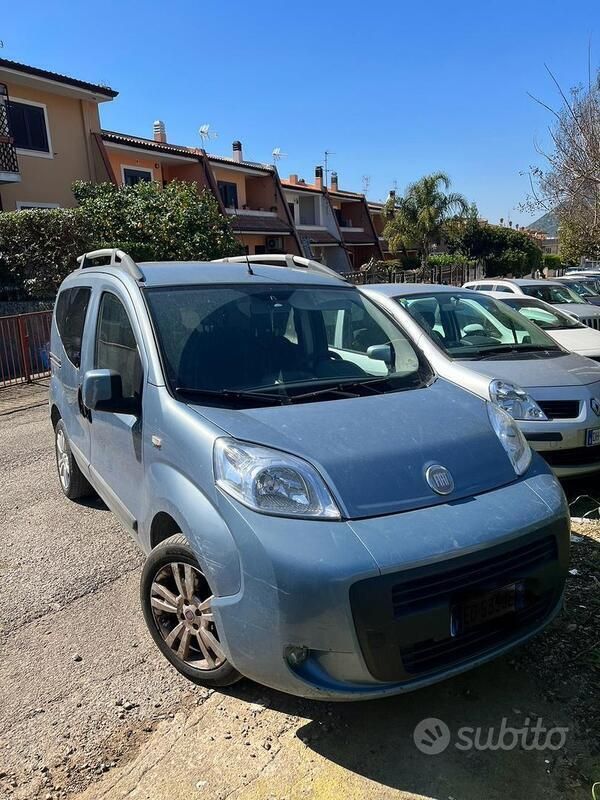 Usata 2010 Fiat Qubo Trekking Monovolume | 3690 € (Ottimo prezzo) - Immagine 1/4