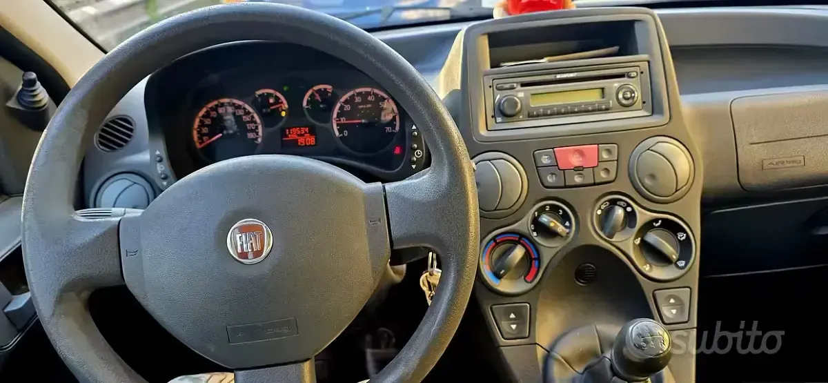 Usata Fiat Panda 69 CV (50 kW) 2011 Grigio Utilitaria
