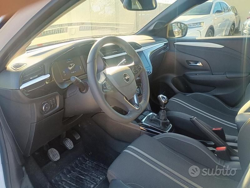 Usata Opel Corsa 101 CV (74 kW) 2025 Bianco Utilitaria