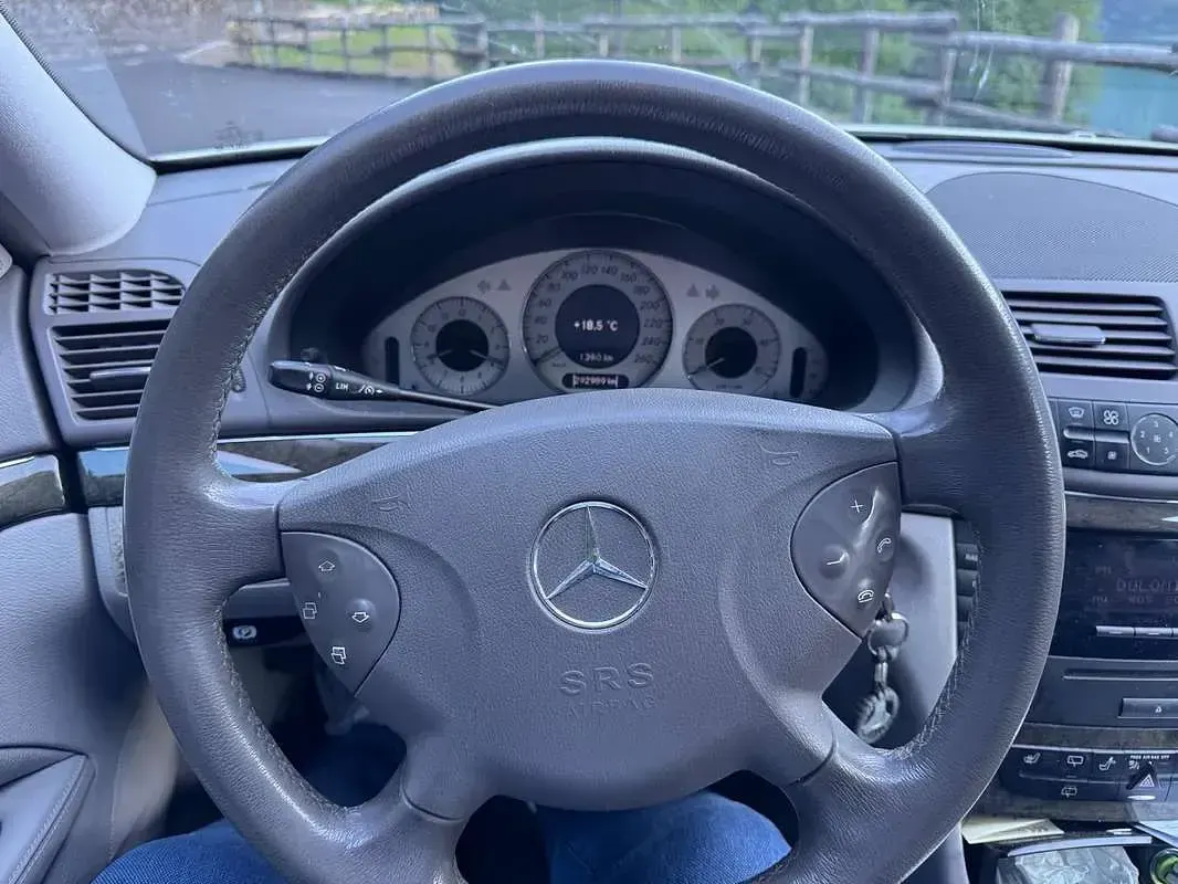 Usata Mercedes E280 Elegance 177 CV (130 kW) 2005 Grigio Station wagon