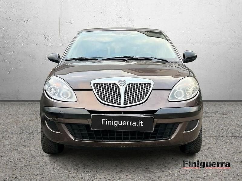 Usata Lancia Ypsilon Platinum 69 CV (50 kW) 2011 Marrone Utilitaria