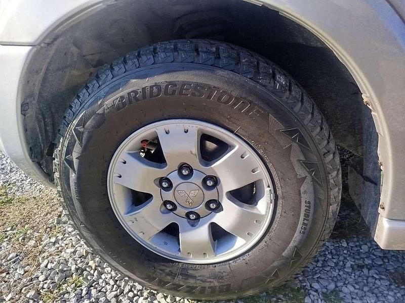 Usata Mitsubishi Pajero 160 CV (117 kW) 2003 Argento SUV