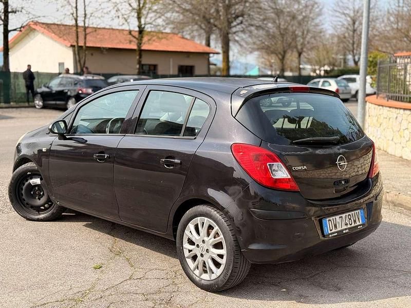 Usata Opel Corsa Cosmo 80 CV (58 kW) 2009 Nero Utilitaria