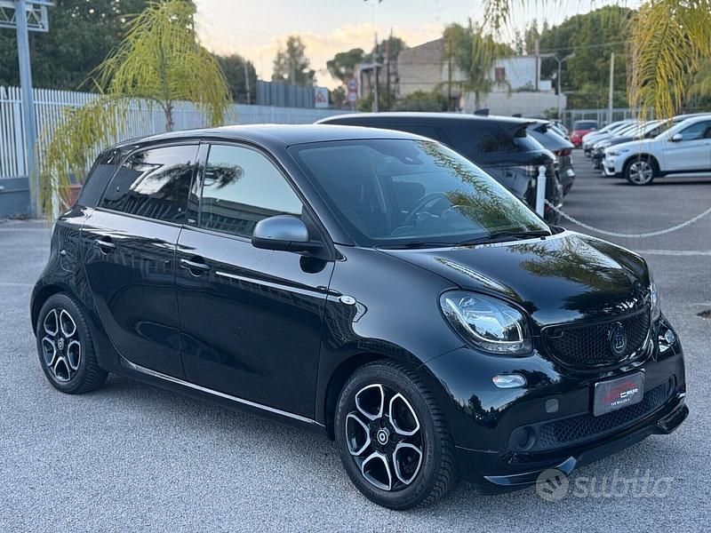 Nero Usata 2019 Smart ForFour Brabus Due volumi | 15.499 € (Buon prezzo) - Immagine 1/4