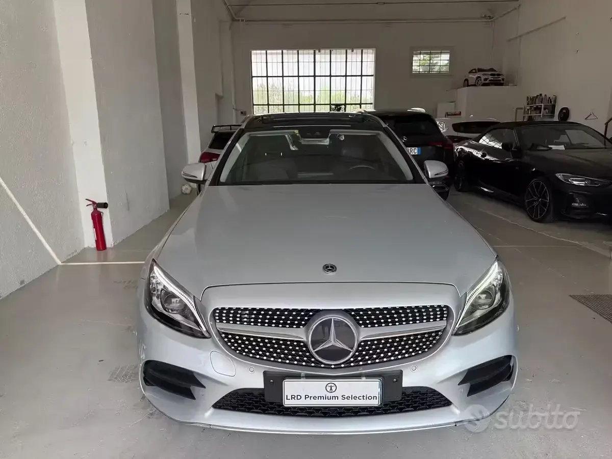 Usata Mercedes C220 Premium 194 CV (142 kW) 2020 Grigio Station wagon