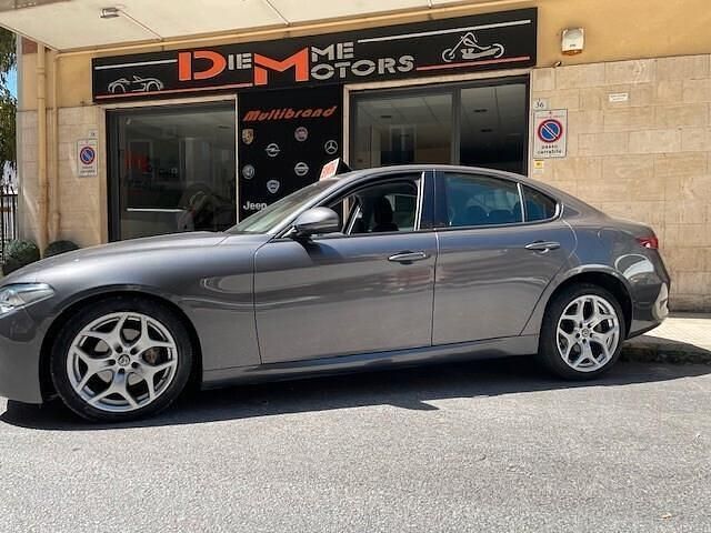 Usata Alfa Romeo Giulia Business 160 CV (117 kW) 2020 Grigio Berlina