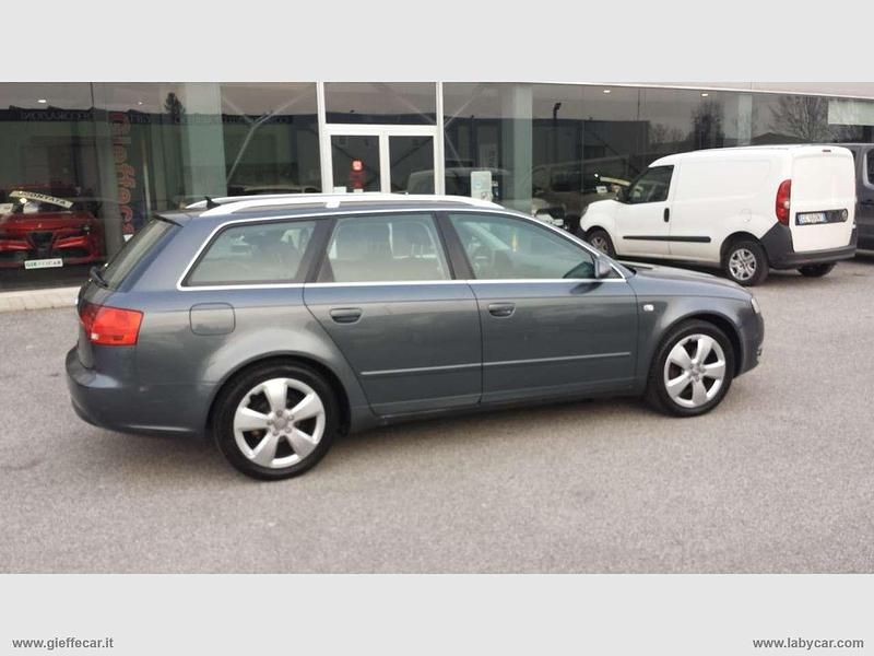 Usata Audi A4 140 CV (102 kW) 2005 Grigio Station wagon