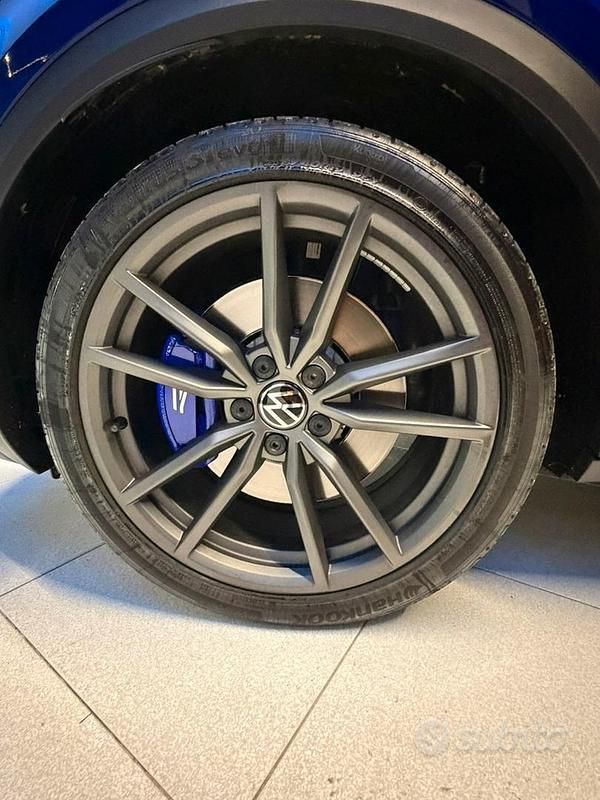 Usata VW T-Roc R 300 CV (220 kW) 2024 Blu SUV