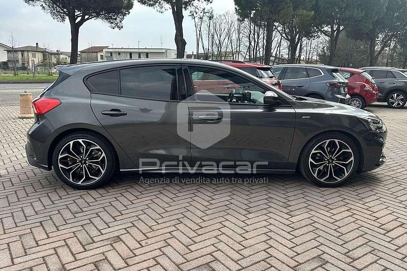 Usata Ford Focus ST-Line 120 CV (88 kW) 2019 Grigio Utilitaria