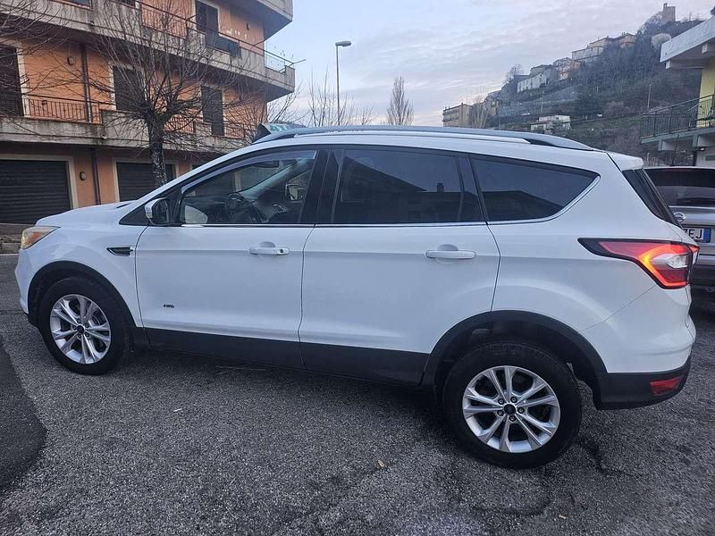 Usata Ford Kuga Titanium 150 CV (110 kW) 2016 Bianco SUV