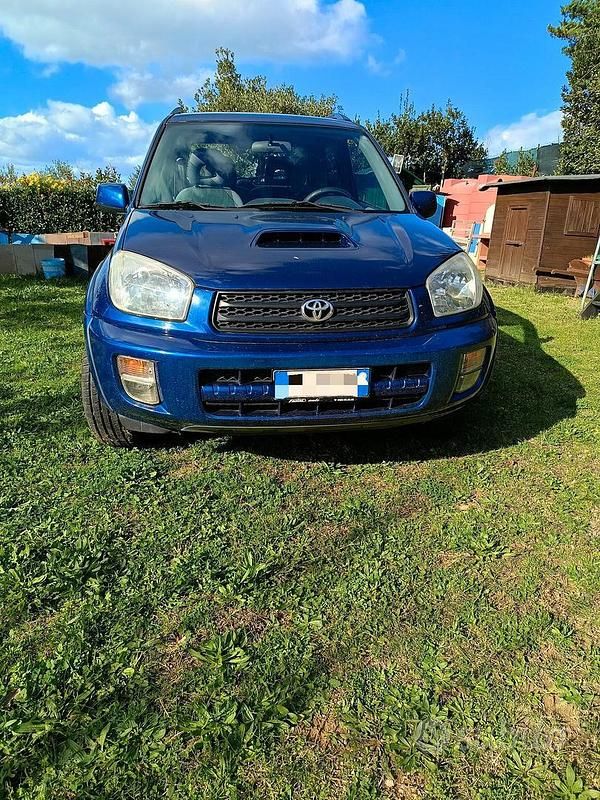 Usata Toyota RAV4 2003 Blu SUV