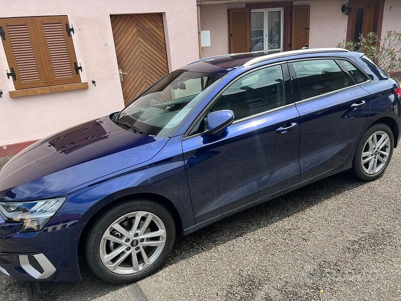 Gebraucht Audi A3 116 PS (85 kW) 2021 Blau Limousine