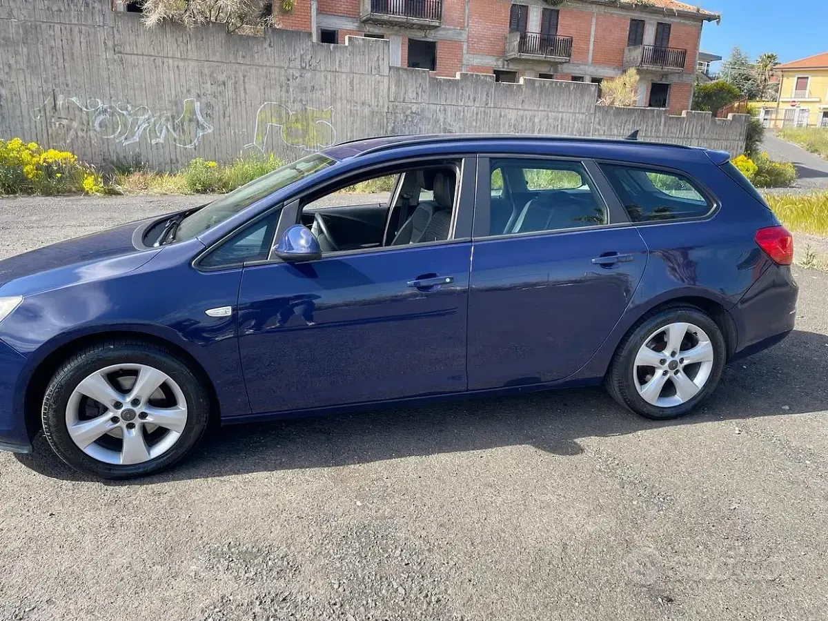 Usata Opel Astra 110 CV (80 kW) 2016 Blu Station wagon