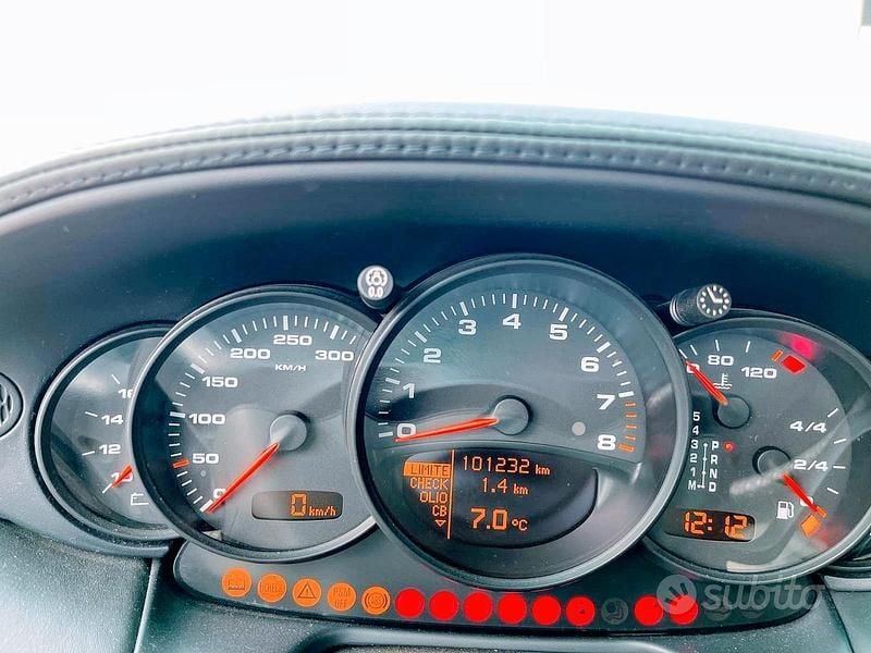 Usata Porsche 911 Carrera 320 CV (235 kW) 2003 Blu Coupé