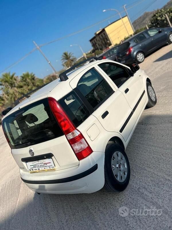 Usata Fiat Panda Emotion 75 CV (55 kW) 2011 Bianco Utilitaria