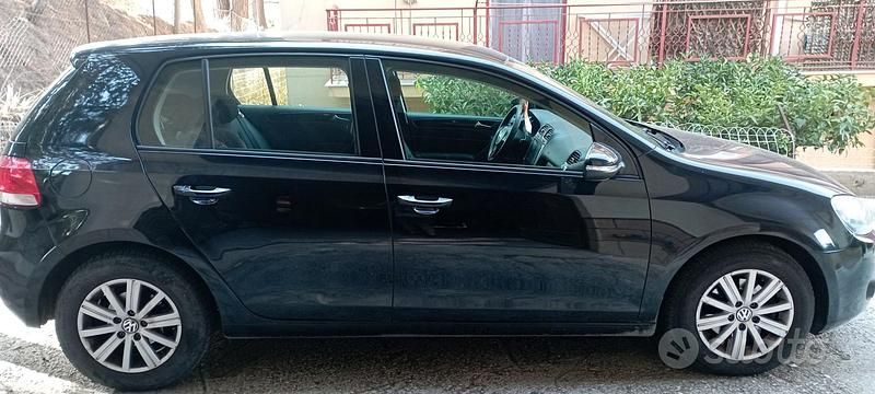 Usata VW Golf VI 105 CV (77 kW) 2011 Nero Utilitaria