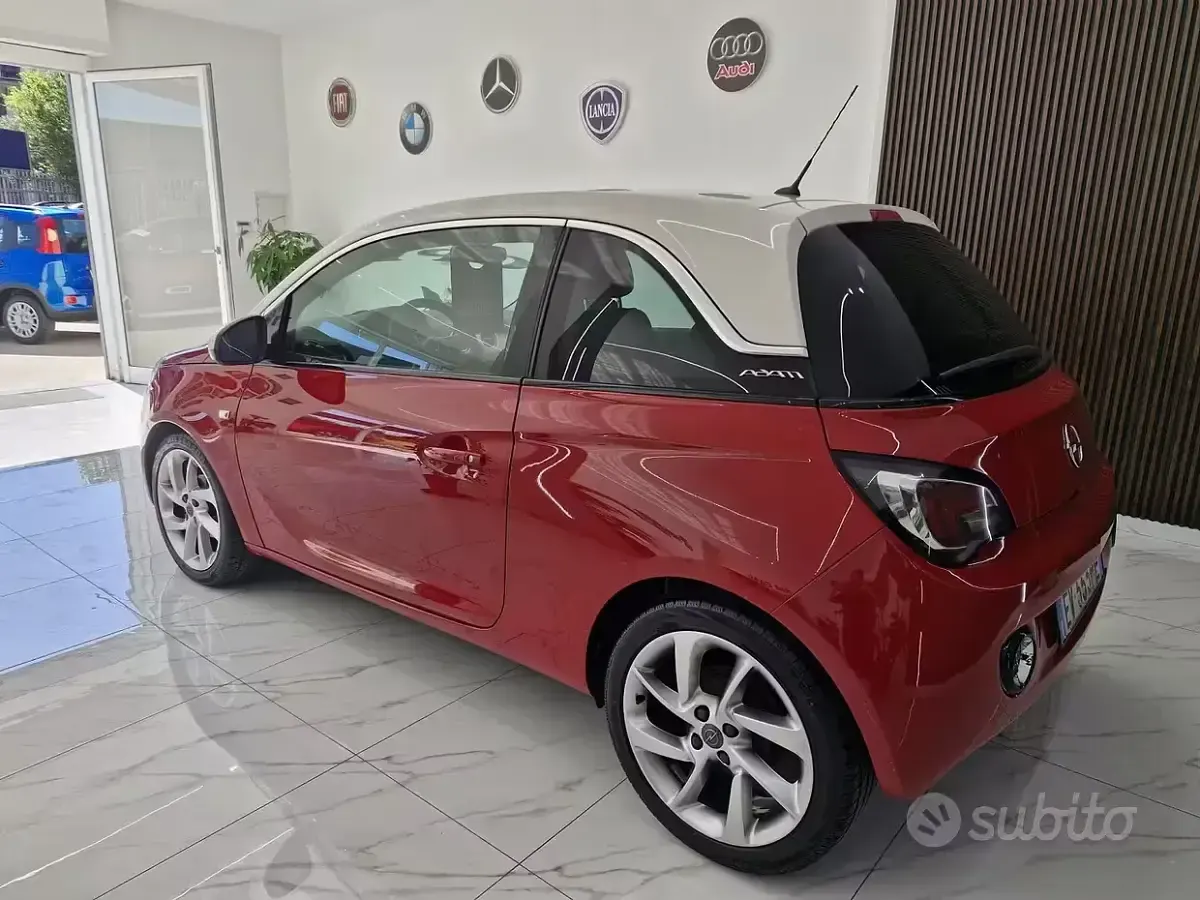 Usata Opel Adam Unlimited 87 CV (63 kW) 2014 Rosso Utilitaria