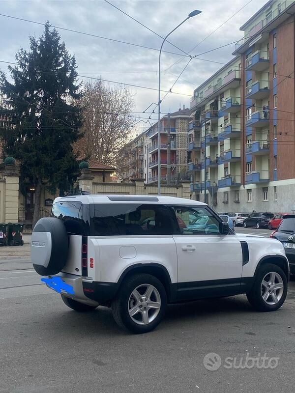 Bianco Usata 2023 Land Rover Defender SUV | 63.000 € (Buon prezzo) - Immagine 1/4